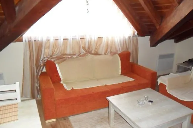 Private In St.ivan And Appartamento